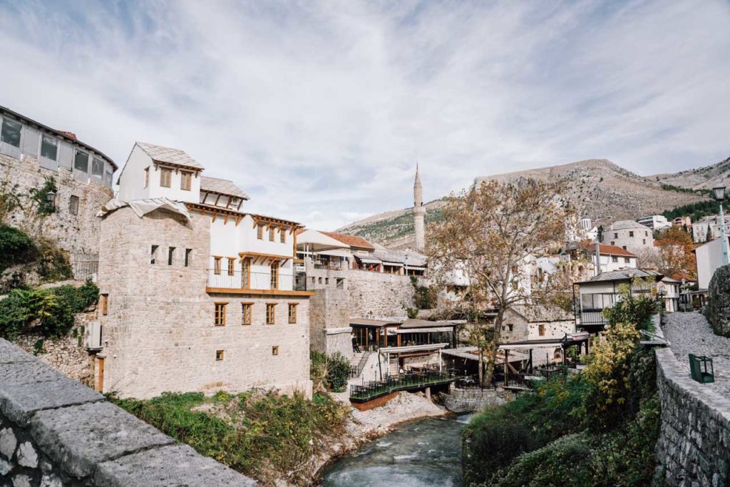 Blick auf die Koski Mehmed Pasha Mosque in Mostar