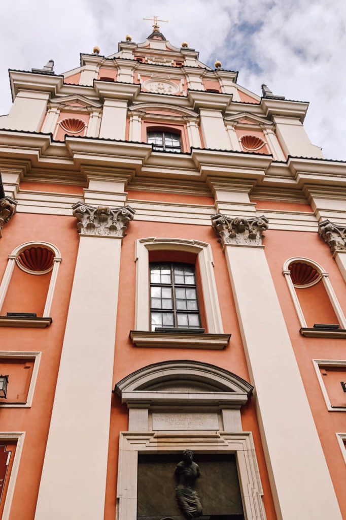 Hübsche Fassade in Warschau Polen Roadtrip