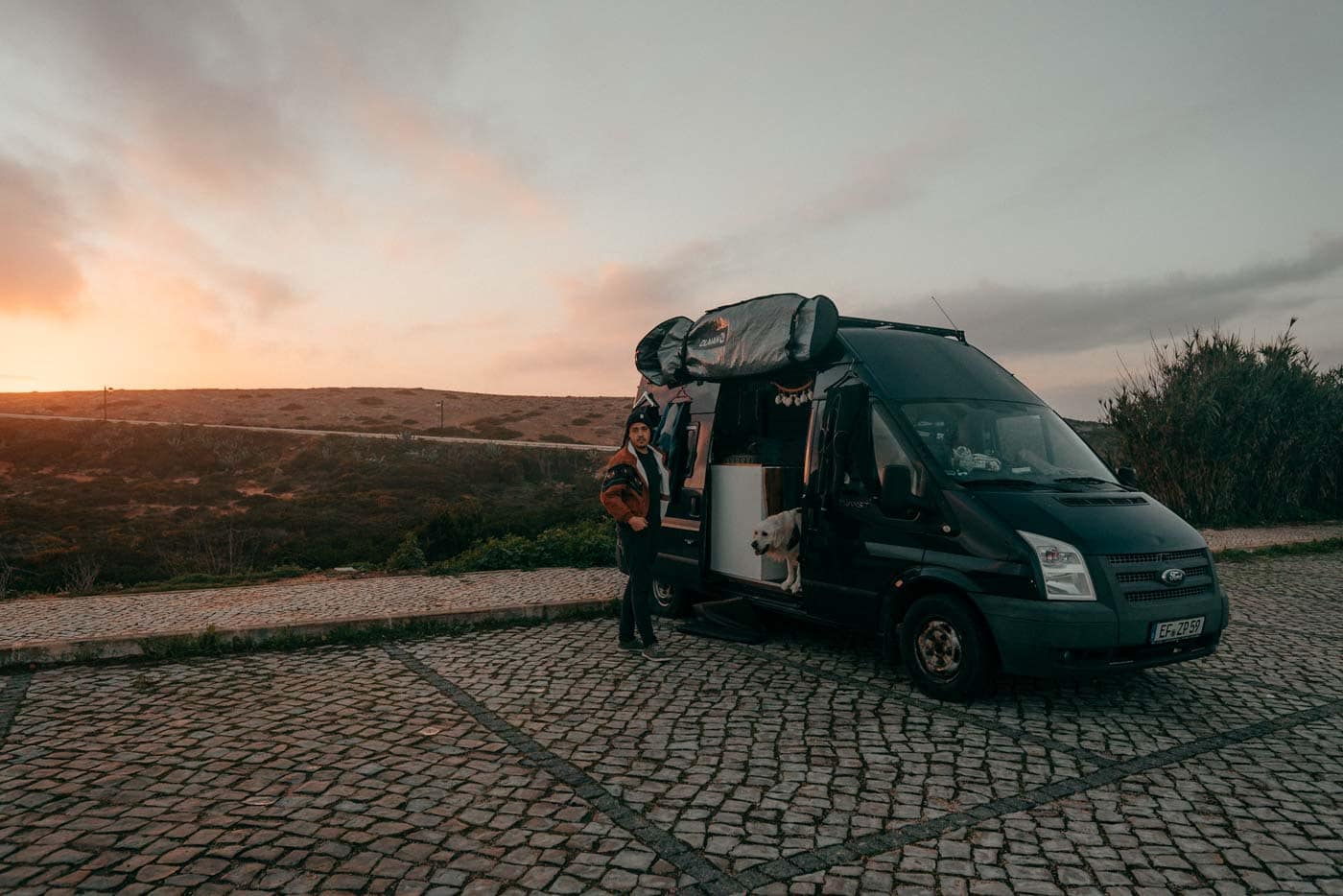 Elegantes Mietwagen Portugal Maut Ebenbildnull