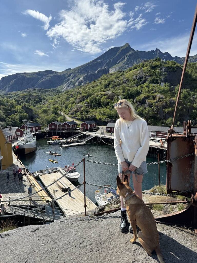 Mit Hund auf den Lofoten wandern