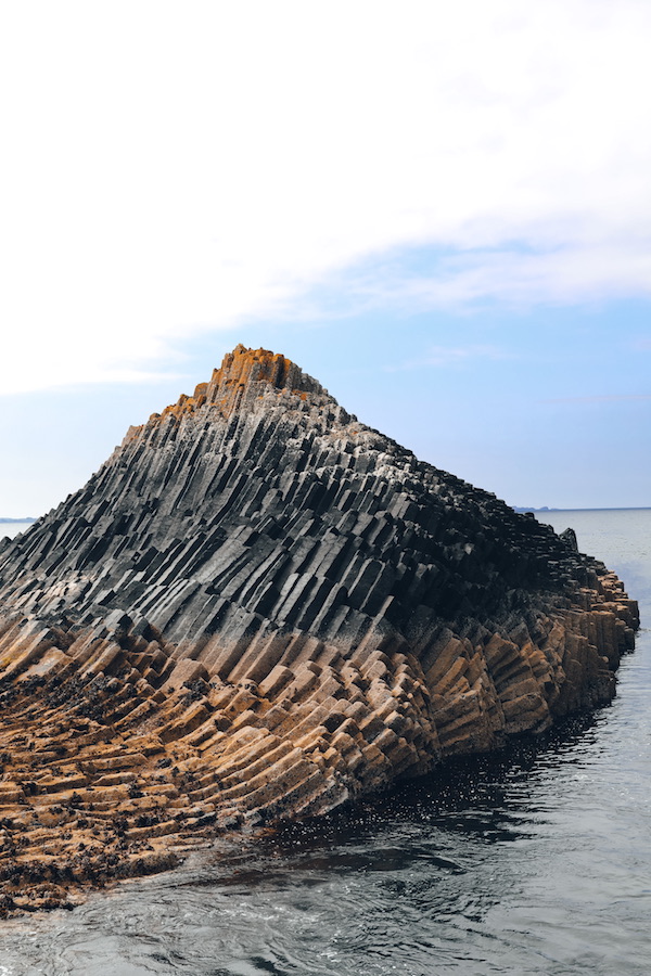 Flysch Gestein auf der Insel Staffa